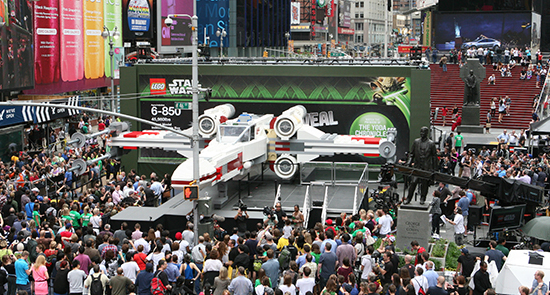 Geek: The Worlds Biggest Spaceship an X-Wing